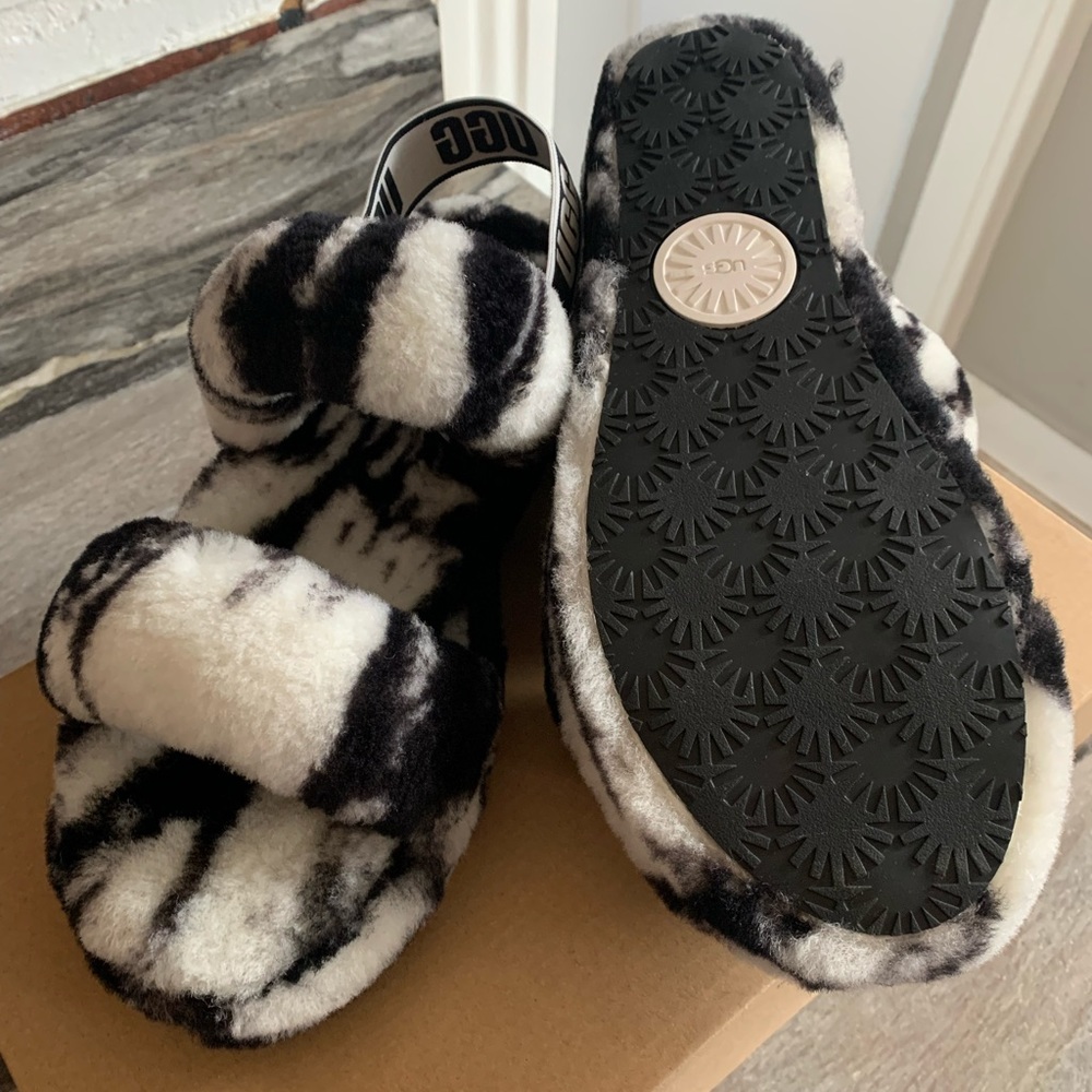Marble Ugg Slippers size 10. Brand New